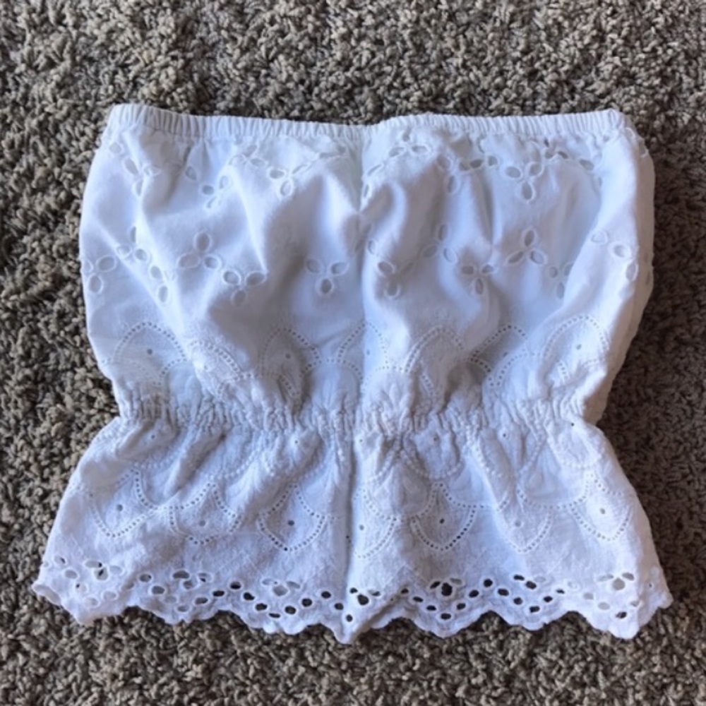 Forever 21 Strapless Lace Crop🔥🔥